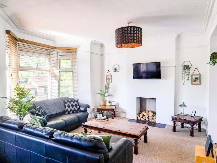 3 Bed Flat Near To Cardiff And Cardiff Bay Διαμέρισμα Εξωτερικό φωτογραφία