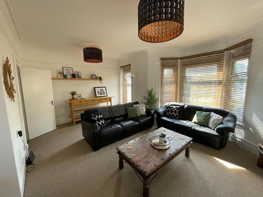 3 Bed Flat Near To Cardiff And Cardiff Bay Διαμέρισμα Εξωτερικό φωτογραφία